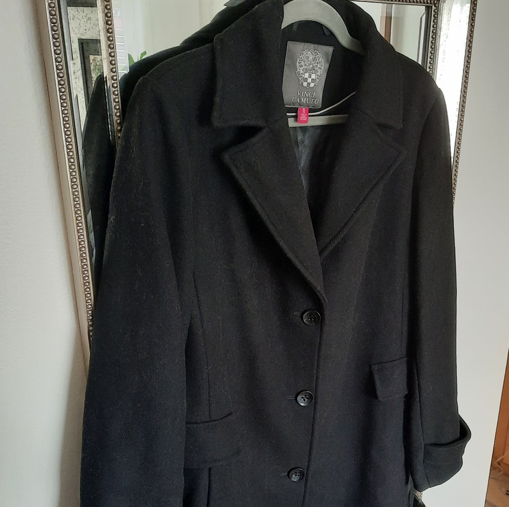 Vince Camuto Single Breasted Wool Blend Coat. NWT